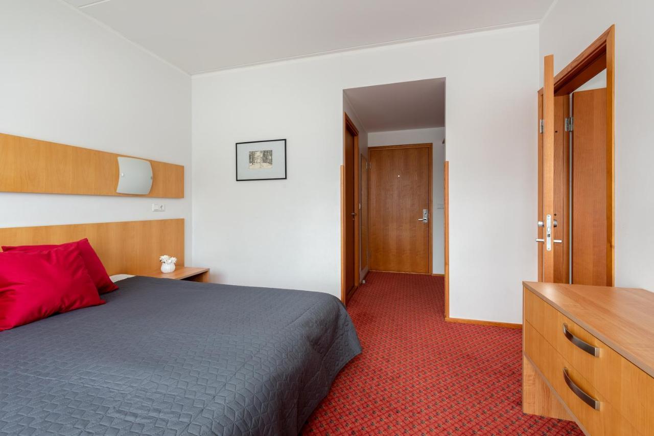 Raadimoisa Hotell Tartu Esterno foto