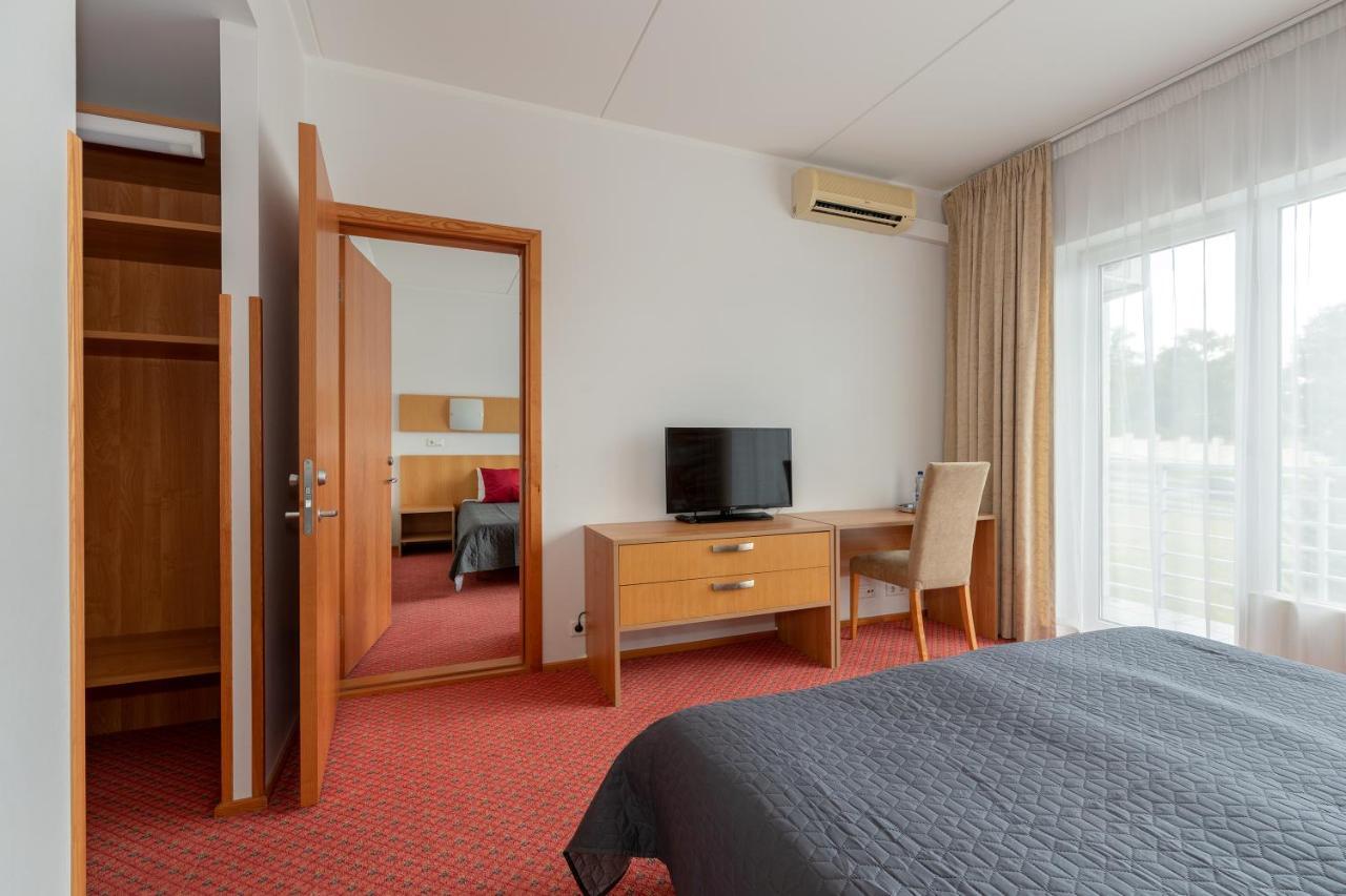 Raadimoisa Hotell Tartu Esterno foto