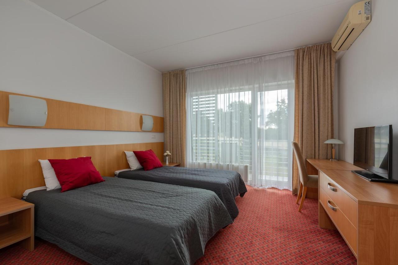 Raadimoisa Hotell Tartu Esterno foto
