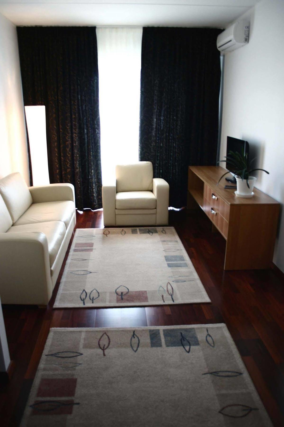 Raadimoisa Hotell Tartu Esterno foto