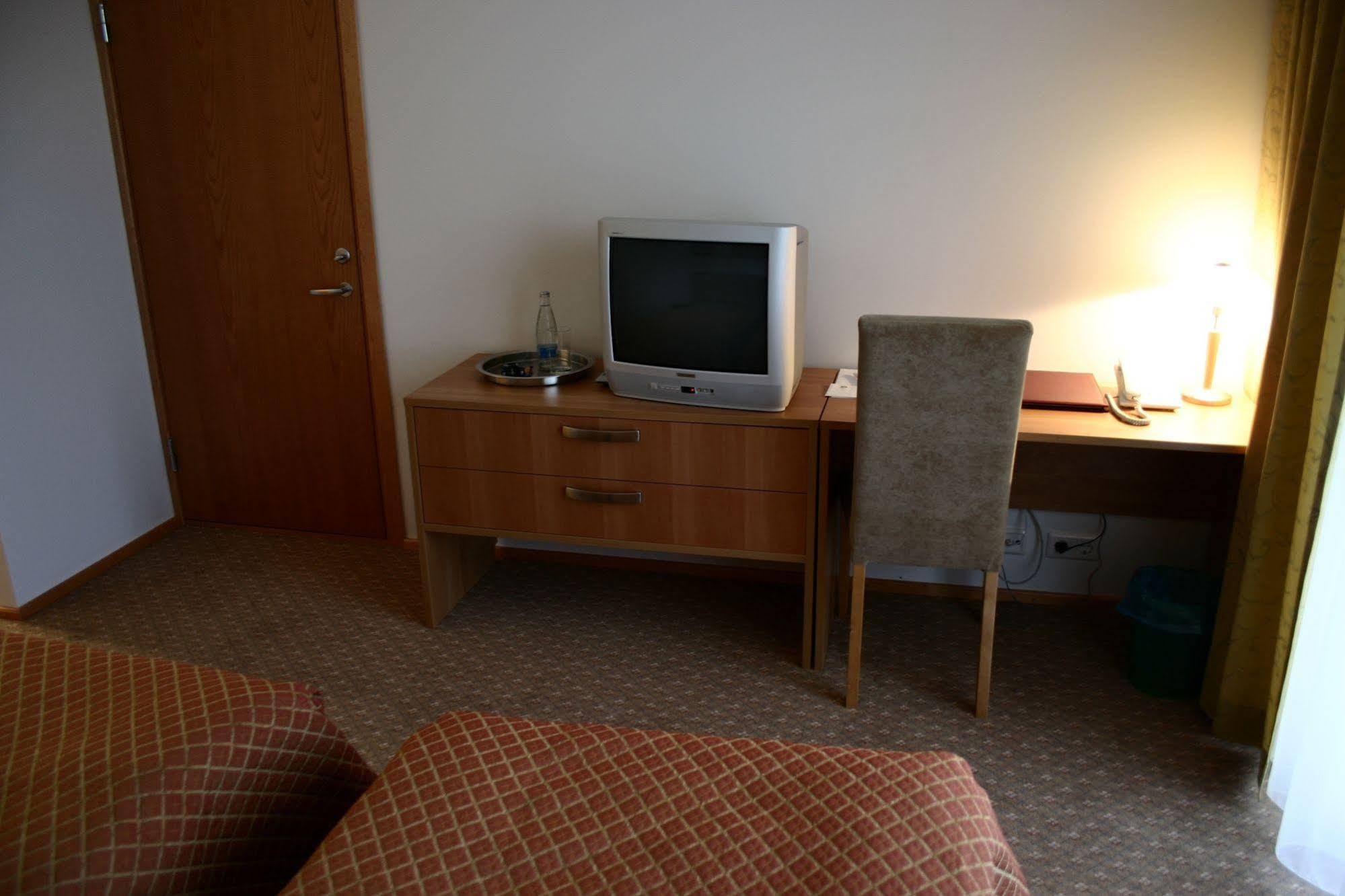 Raadimoisa Hotell Tartu Esterno foto