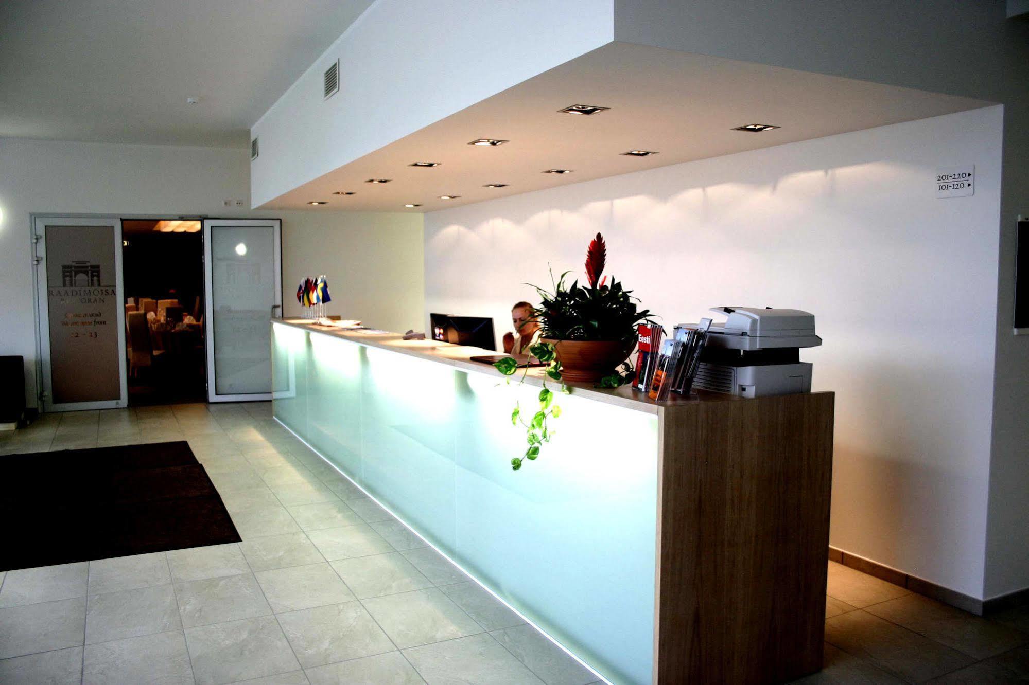 Raadimoisa Hotell Tartu Esterno foto